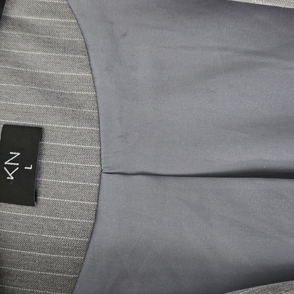 Klassy Network Pinstripe Blazer Size Large - Picture 3 of 4